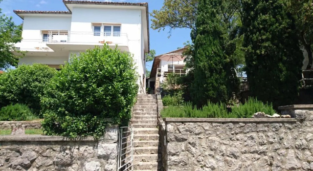 Rooms Villa Lucija, Забронировать Вилла Виллы Приморско-Горанской жупания, Вилла