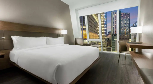 Номер Standard с видом на город AC Hotel by Marriott New York Times Square