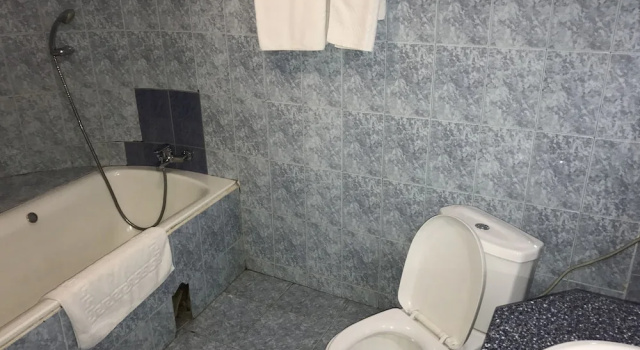 Номер Superior Crystal Rose Ambassador Hotel