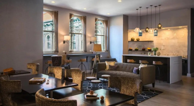 Двухместный клубный номер Standard Renaissance Pittsburgh Hotel