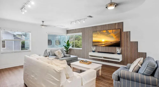 Beach Livin 3 - 3 Bedroom Upstairs, Забронировать Апартаменты/квартира Треже-Айленд 