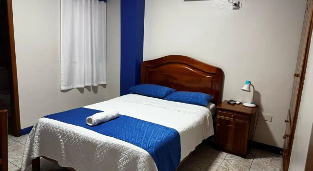 Hostal León Dormido, Забронировать Хостел Хостелы Пуэрто-Бакерисо-Морено, Хостел