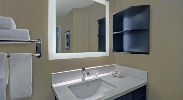 Двухместный люкс c 1 комнатой Candlewood Suites Sumter by IHG