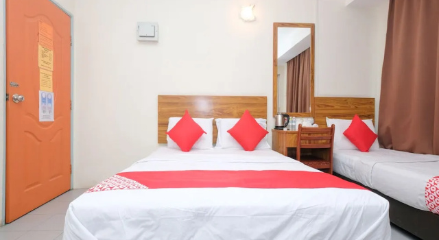 Люкс Superior OYO 89877 Sun Triang Hotel