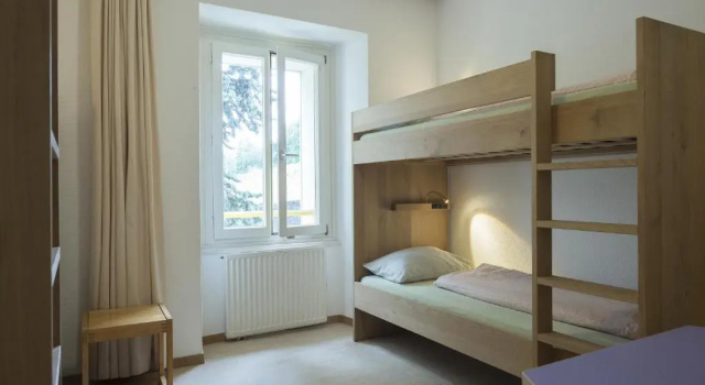 Четырёхместный номер Standard Montreux Youth Hostel