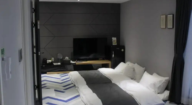 Номер Premium с частичным видом на океан Galaxy Hotel