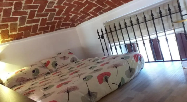900 meters from Metro&Station CEVA STUDIO, Đặt Khách sạn Khách sạn tại Piemonte có Bãi đậu xe, Bãi đậu xe