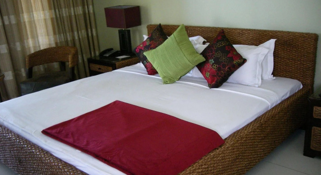 Heritage Park Hotel