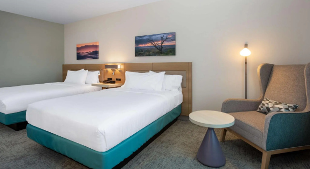 Четырёхместный номер Standard Hilton Garden Inn Albuquerque Downtown, Nm