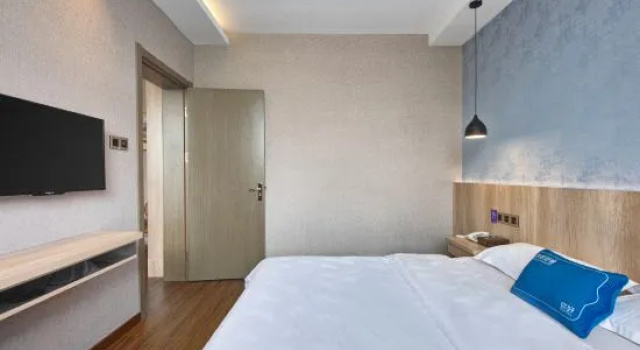 Люкс Pebble Motel Cloud Hotel (Chaohu Wanda Plaza)