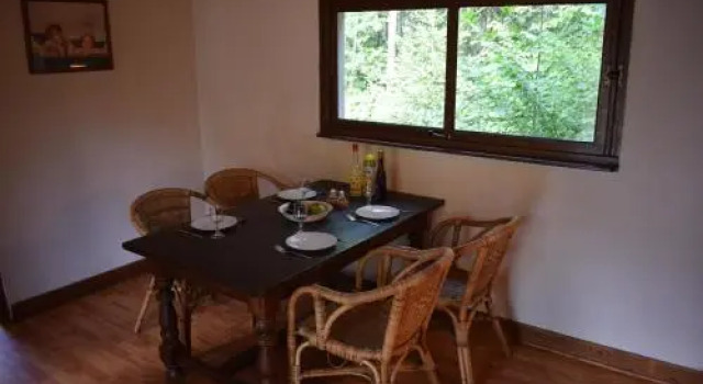 Domaine de Mialaret, Забронировать Кемпинг Нёвик Коррез