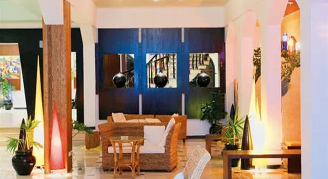 Hotel Hawai Beach Club