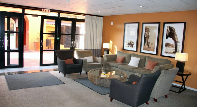 Illovo Hotel, Book Hotel Sandton 