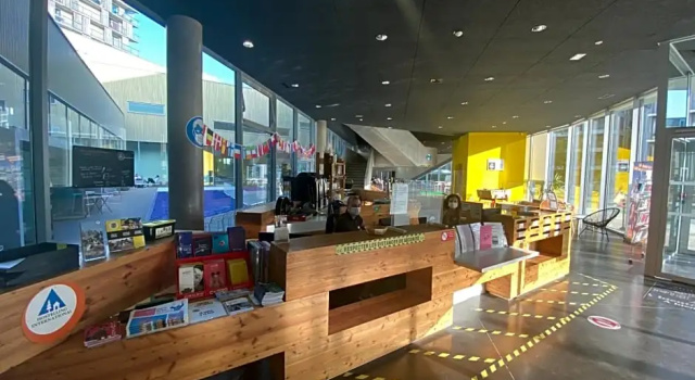 Auberge de Jeunesse HI Lille, Rezervasyon Pansiyon / Hostel Lille'teki Ucuz Oteller, Euralille yakınındaki