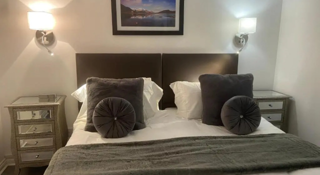 Апартаменты Bow Serviced Apartments