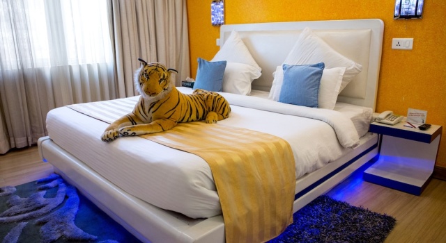 Полулюкс Royal Penguin Boutique Hotel & Spa