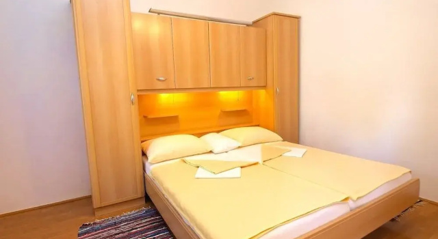 Apartment 1160
