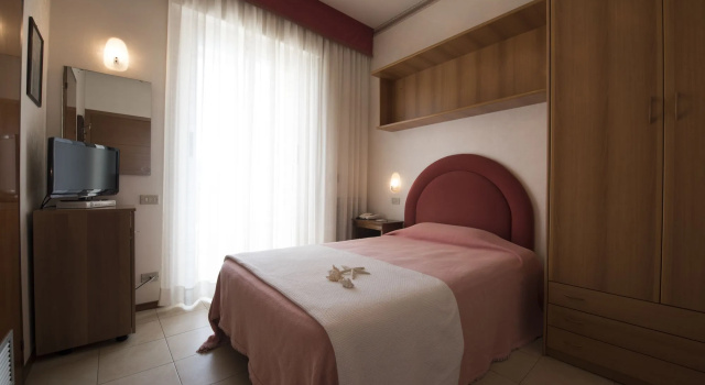 Hotel Benini, Забронировать Отель Морской Милан Ravenna Area