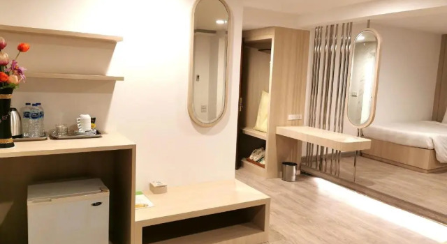 Трёхместный номер Standard Sakol Hotel