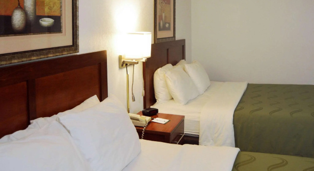 Четырёхместный номер Standard Quality Inn Yosemite Valley Gateway