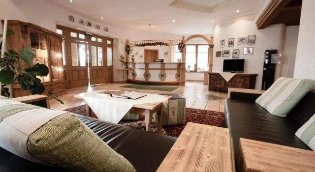 Hotel Königsleiten Vital Alpin, Забронировать Отель Кёнигслайтен Циллерталь Арена