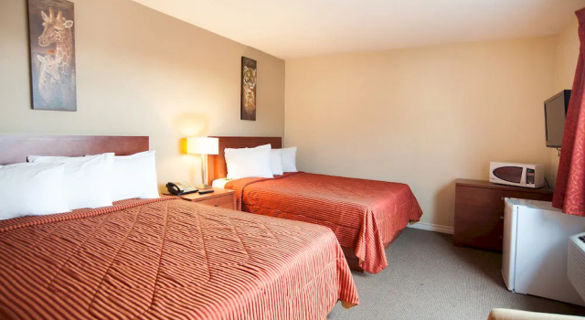 Hotel Le Mirage, Забронировать Отель Saint-Basile-le-Grand Ski Mont Saint-Bruno