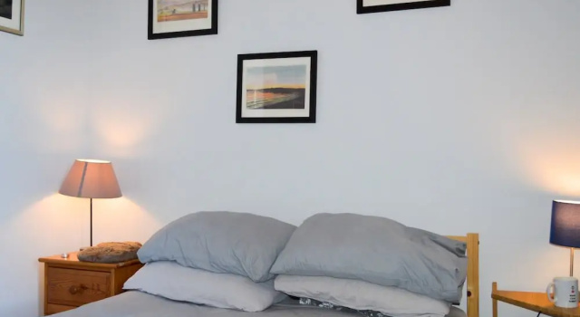 Bright 2 Bedroom Apartment in City Centre, Забронировать Апартаменты/квартира Эдинбург Midlothian, рядом с Концертный зал Queen's Hall