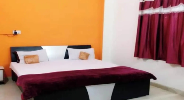 Goroomgo New Ashiyana Palace Varanasi