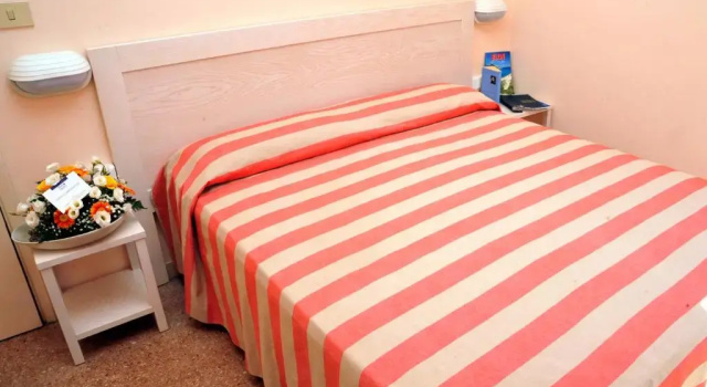 Номер Economy Frank's Hotel