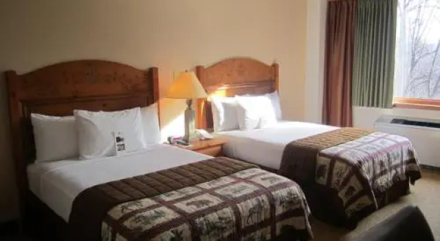 Overlook Lodge and Stone Cottages at Bear Mountain, Забронировать Отель Хайленд-Фоллс Hudson Valley