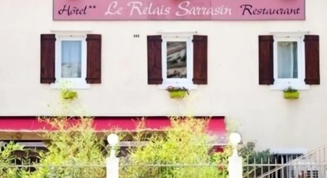 Logis le Relais Sarrasin, Rezerwuj Hotel Vezenobres Gard