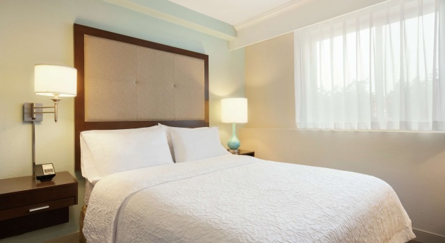 Hampton Inn Clackamas, Забронировать Отель Клакамас Willamette Valley