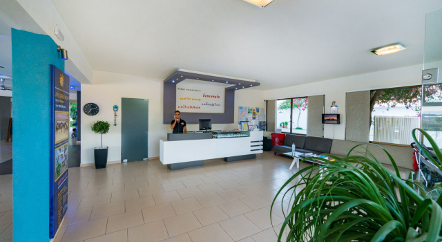 Zoes Hotel