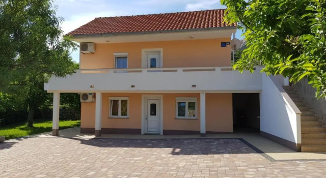 Апартаменты Цокольный этаж Apartmani Marija