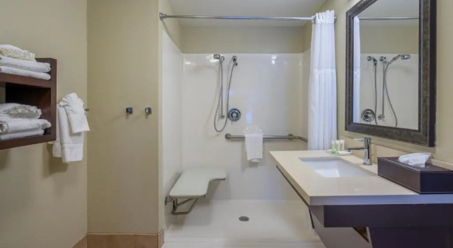 Двухместный номер Standard Staybridge Suites Wilmington - Brandywine Valley by IHG