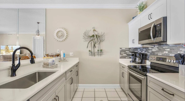 Апартаменты Regency Isle 710 Gulf Front 2 BD 2 Bath Condo With Stunning Views