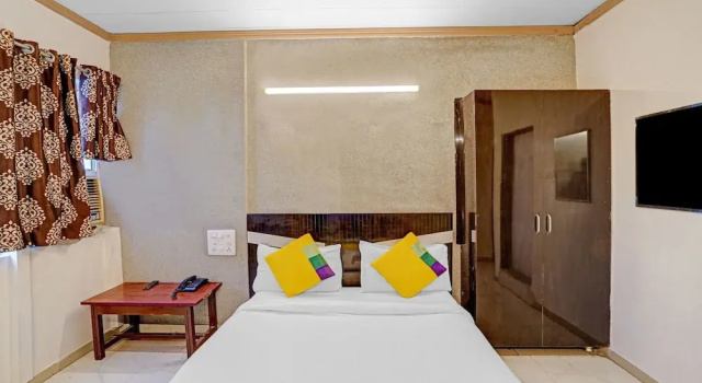 Номер Standard Itsy Hotels Aakash,100 Mts From Sardar Patel Stadium