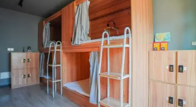 Кровать в общем номере (женский номер) Sheng 45 Youth Hotel