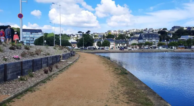 Appartement d'une chambre avec vue sur la mer terrasse amenagee et wifi a Perros Guirec a 1 km de la plage