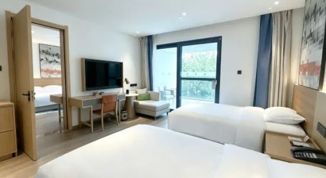 Семейный люкс с 2 комнатами Holiday Inn Hainan Xiangshui Bay by IHG