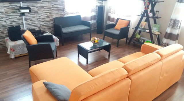 House With 2 Bedrooms in Port Mathurin, With Wonderful sea View, Enclo, Rezerwuj Hotel Hotele w Rodrigues z Parkingiem, Parking