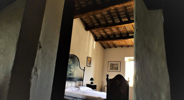 Ancient Farmhouse With Winery Xiv Century, Забронировать Отель Отели Марок с парковкой, Парковка