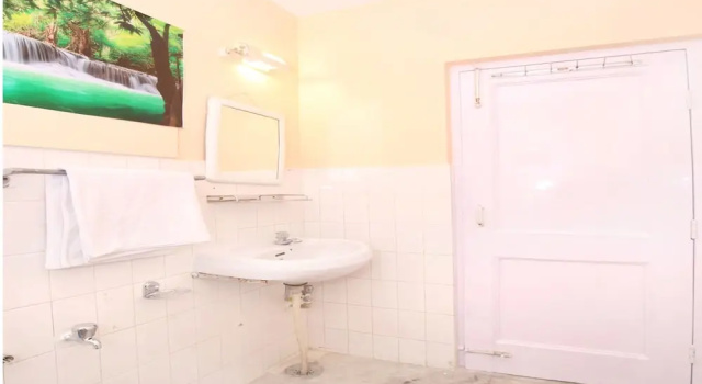Номер Standard OYO 12745 Hotel Red House