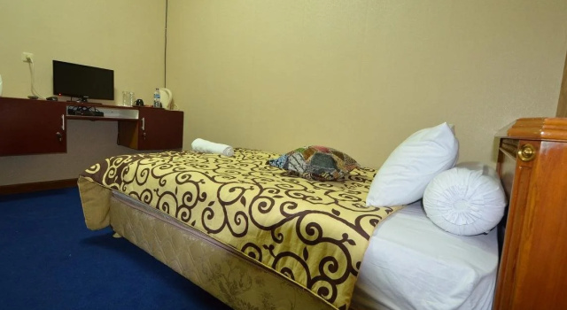 Amura Guesthouse, Đặt Khách sạn Khách sạn tại West Java có Bãi đậu xe, Bãi đậu xe