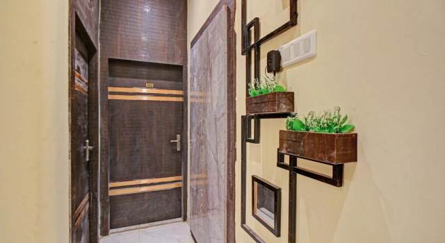 OYO 70200 Avenue Inn, Book Hotel Hoteller i West Bengal med parkering, Parkering
