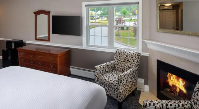 Golden Gables Inn Dazzler Select by Wyndham, Забронировать Мини-отель Отели Cranmore Mountain Resort с парковкой, Парковка