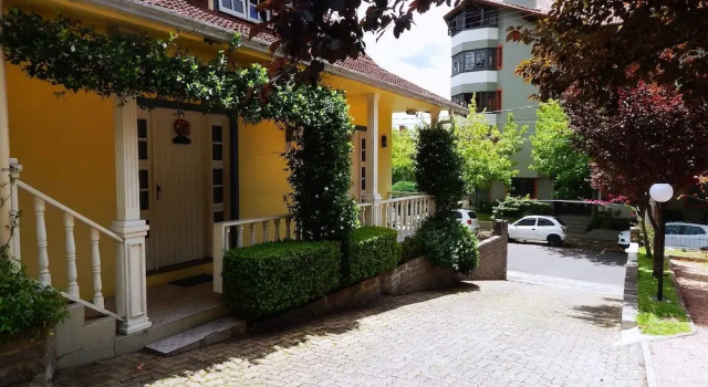 Apartamentos Sulla Collina Centro de Gramado localizado próximo da rua Coberta, Забронировать Апартаменты/квартира Gramado City Centre 