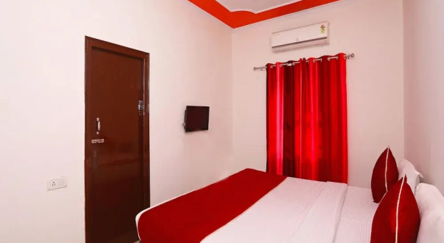 OYO 10875 Optimum i Hotel, Забронировать Отель Отели штата Уттар-Прадеша с завтраком, Завтраки