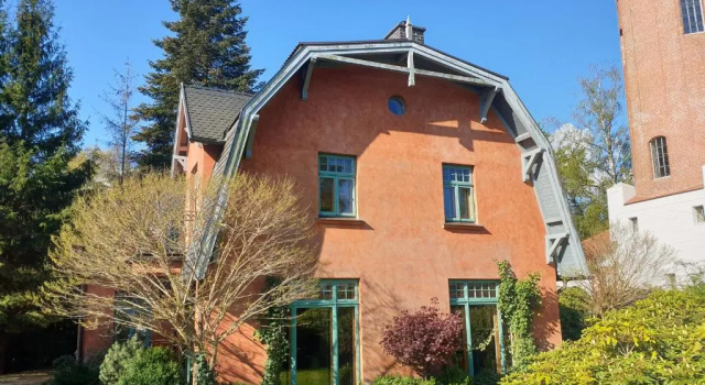Коттедж с 4 комнатами Ferienhaus am Wasserturm für 6 Erwachsene und 9 Kinder