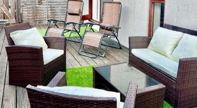 Апартаменты Luxury Waterloo Apartment - Large Private Patio & Air Conditioning